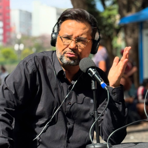 Geraldo Luís dá voz aos invisíveis e transforma as ruas em estúdio
