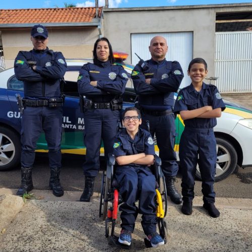 Menino com deficiência realiza sonho de ser policial por um dia em Santa Bárbara d’Oeste