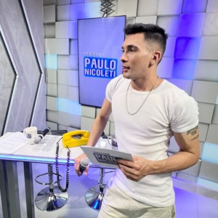 Paulo Nicoleti emociona ao realizar sonhos em seu programa e seguir os passos do Ratinho