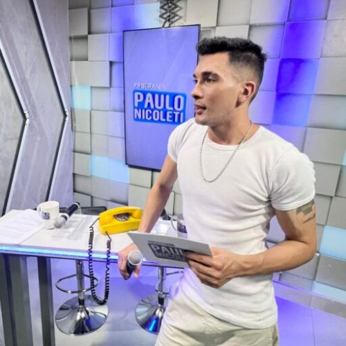 Paulo Nicoleti emociona ao realizar sonhos em seu programa e seguir os passos do Ratinho